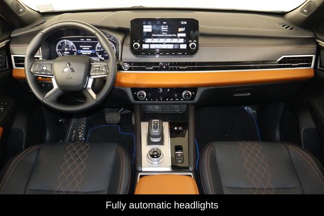 Used 2024 Mitsubishi Outlander SEL image 14