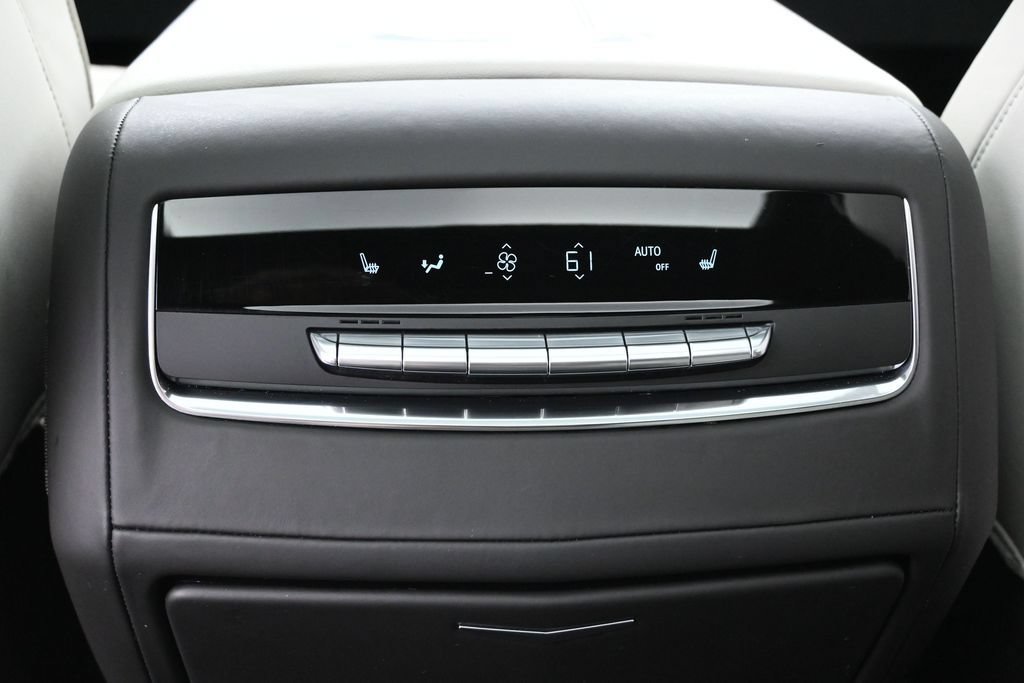 Used 2025 Cadillac Escalade ESV Sport Platinum w/ LPO, Floor Liner Package AWD/4WD image 34
