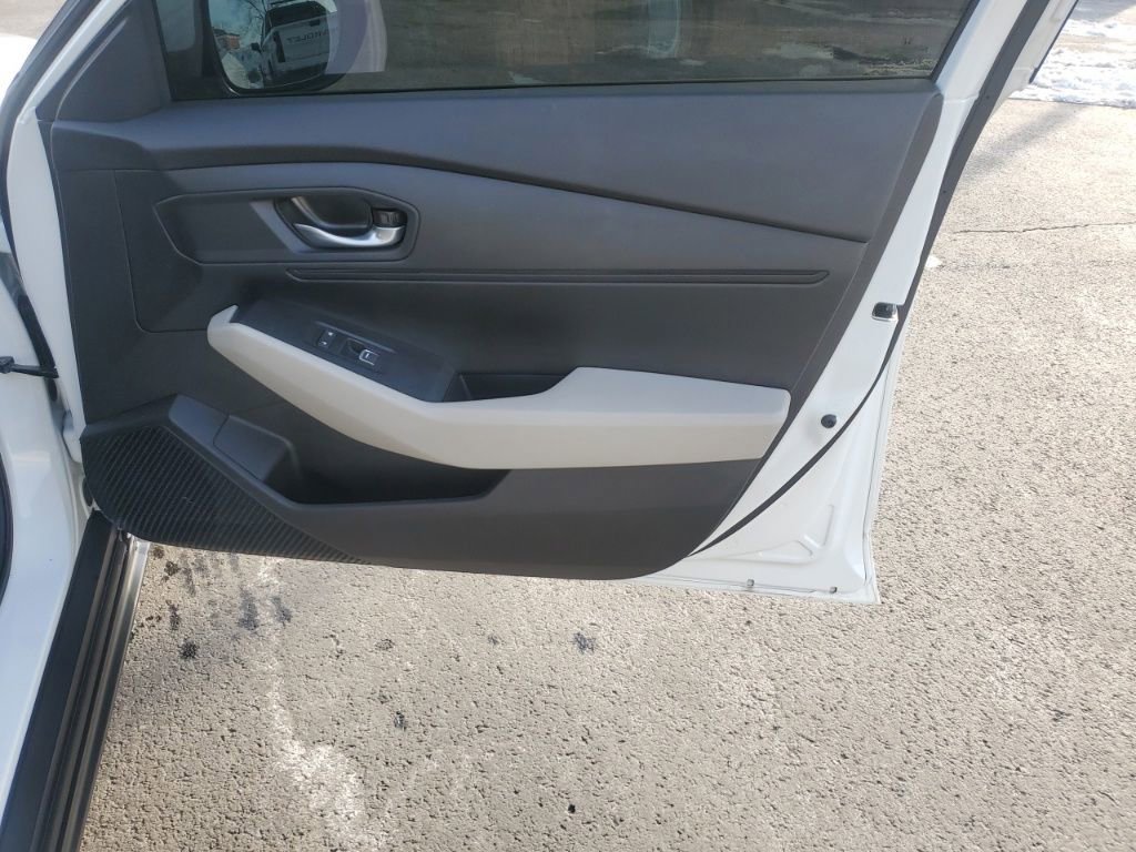 Used 2025 Honda Accord LX image 29