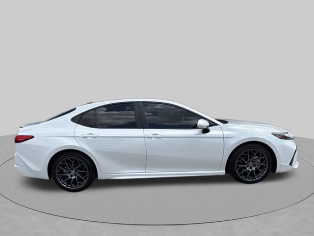 Used 2025 Toyota Camry XSE FWD image 7