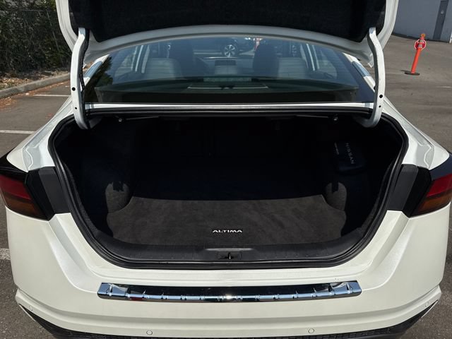Used 2022 Nissan Altima 2.5 SR AWD/4WD image 12