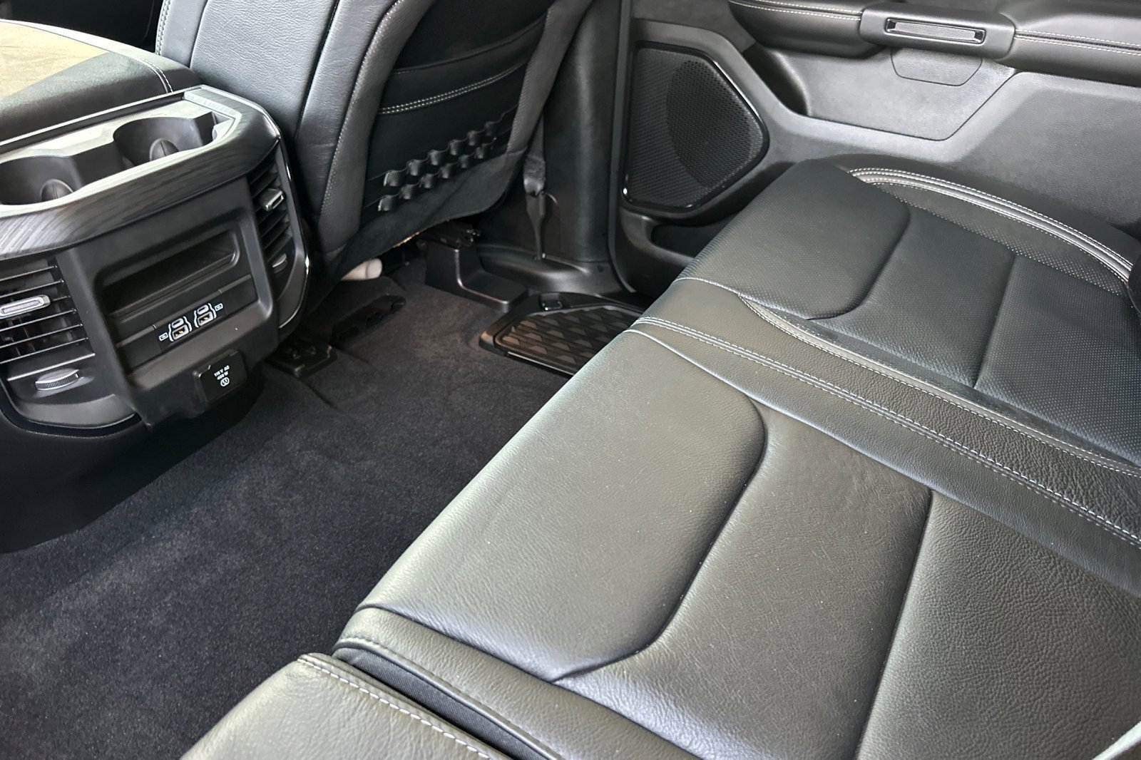 Used 2025 RAM 1500 RHO image 27