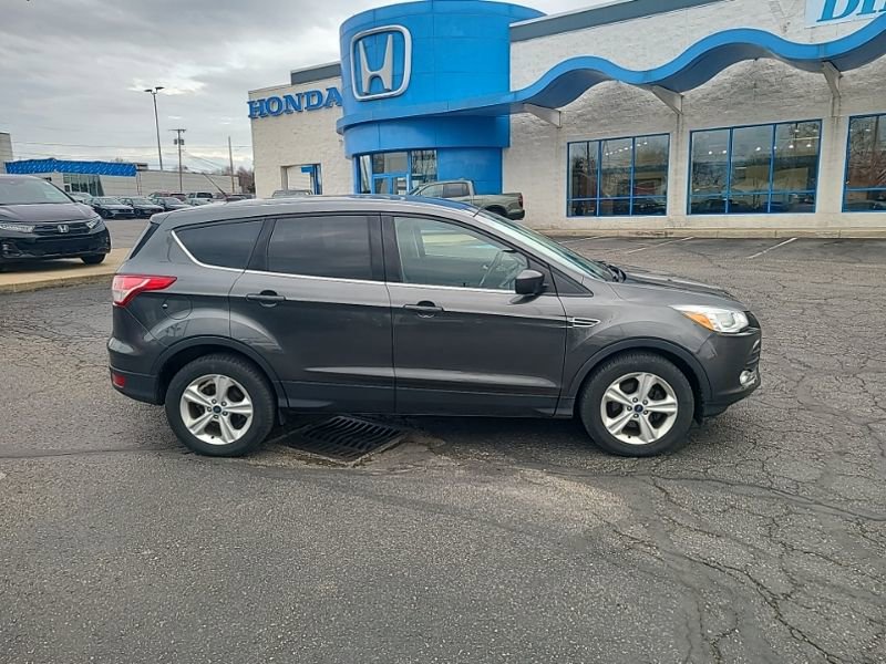 Used 2016 Ford Escape SE w/ SE Cold Weather Package image 6