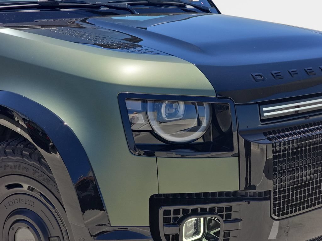 New 2026 Land Rover Defender 110 X AWD/4WD image 33