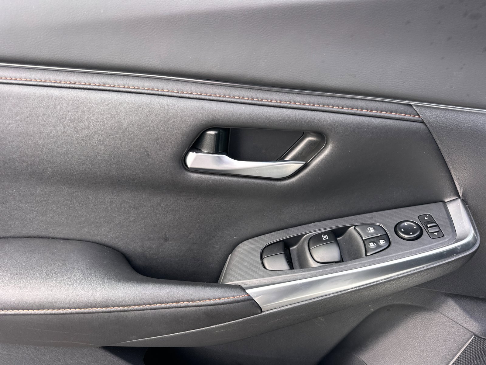 Used 2023 Nissan Sentra SR w/ Midnight Edition Package image 10