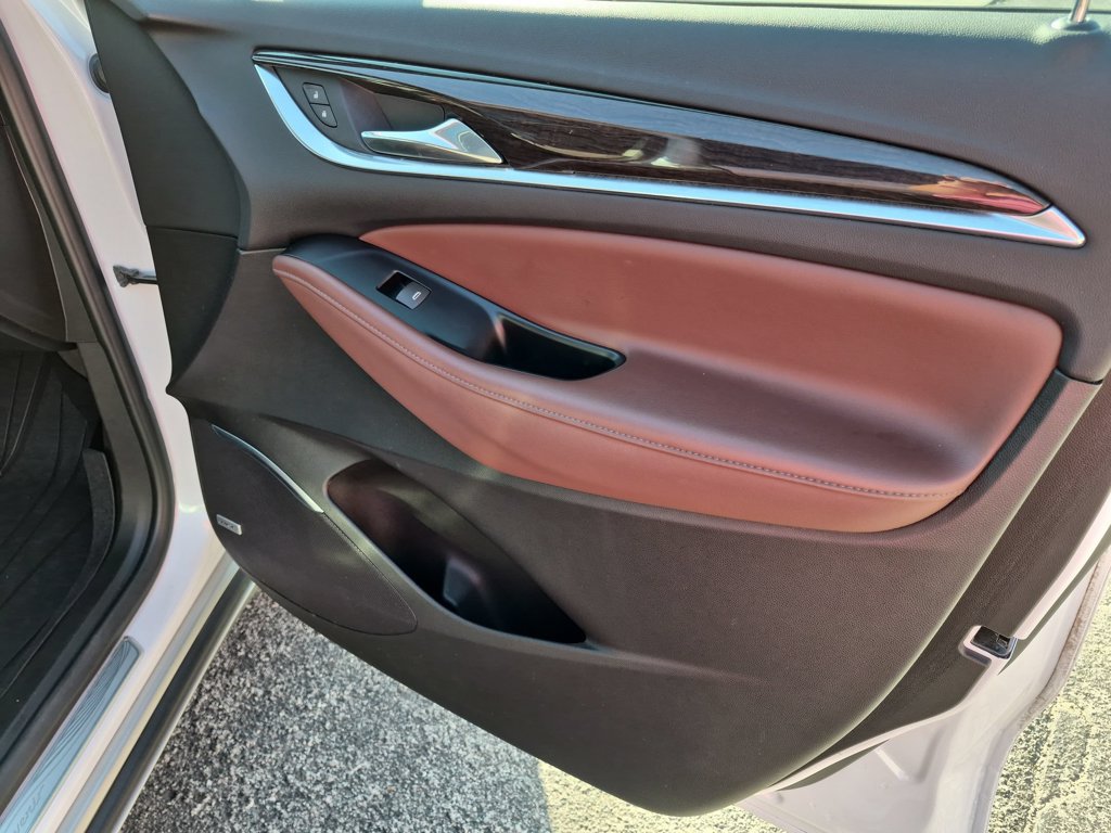 Used 2019 Buick Enclave Avenir FWD image 33