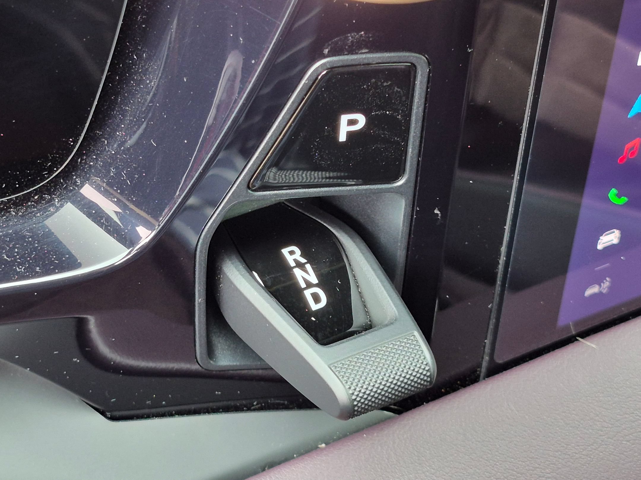 Certified 2025 Porsche Macan 4 Electric AWD/4WD image 19