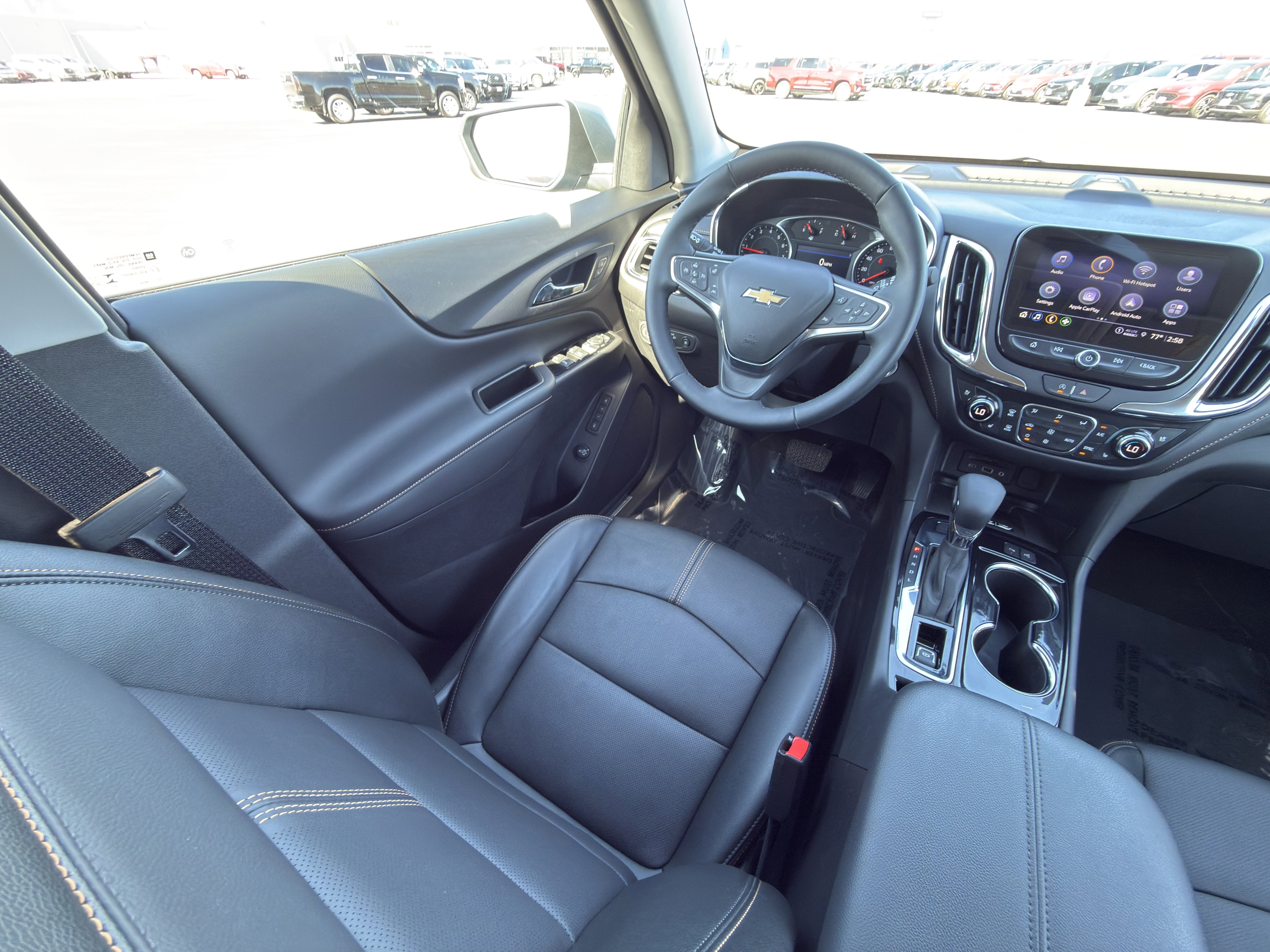 Used 2024 Chevrolet Equinox Premier image 29