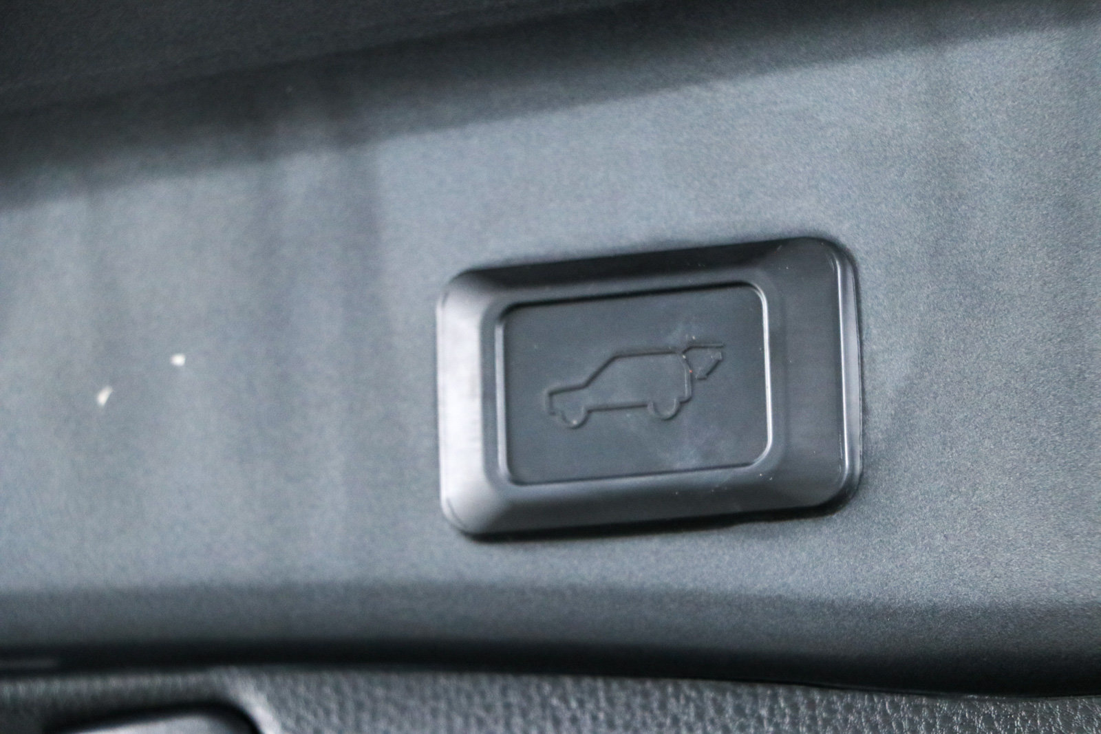 Used 2024 Toyota RAV4 XLE Premium FWD image 29