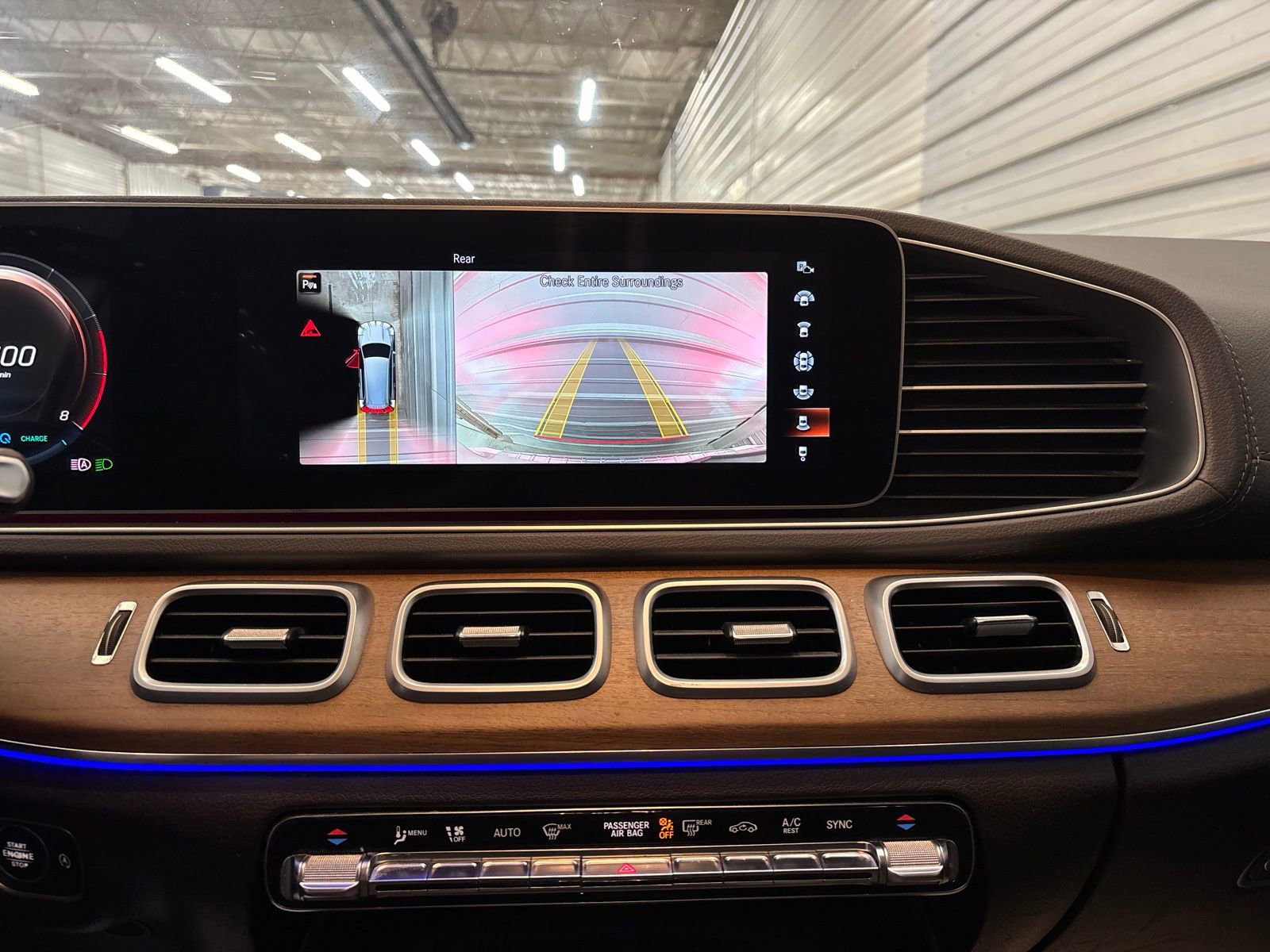 Used 2020 Mercedes-Benz GLS 450 4MATIC image 21