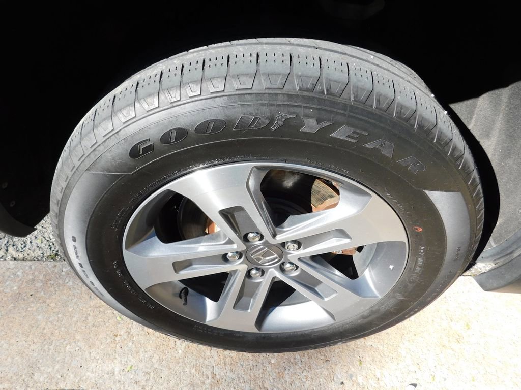 Used 2025 Honda Pilot EX-L image 7