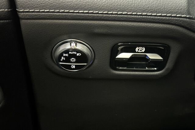 Certified 2023 Mercedes-Benz EQS 450+ 4MATIC SUV image 32