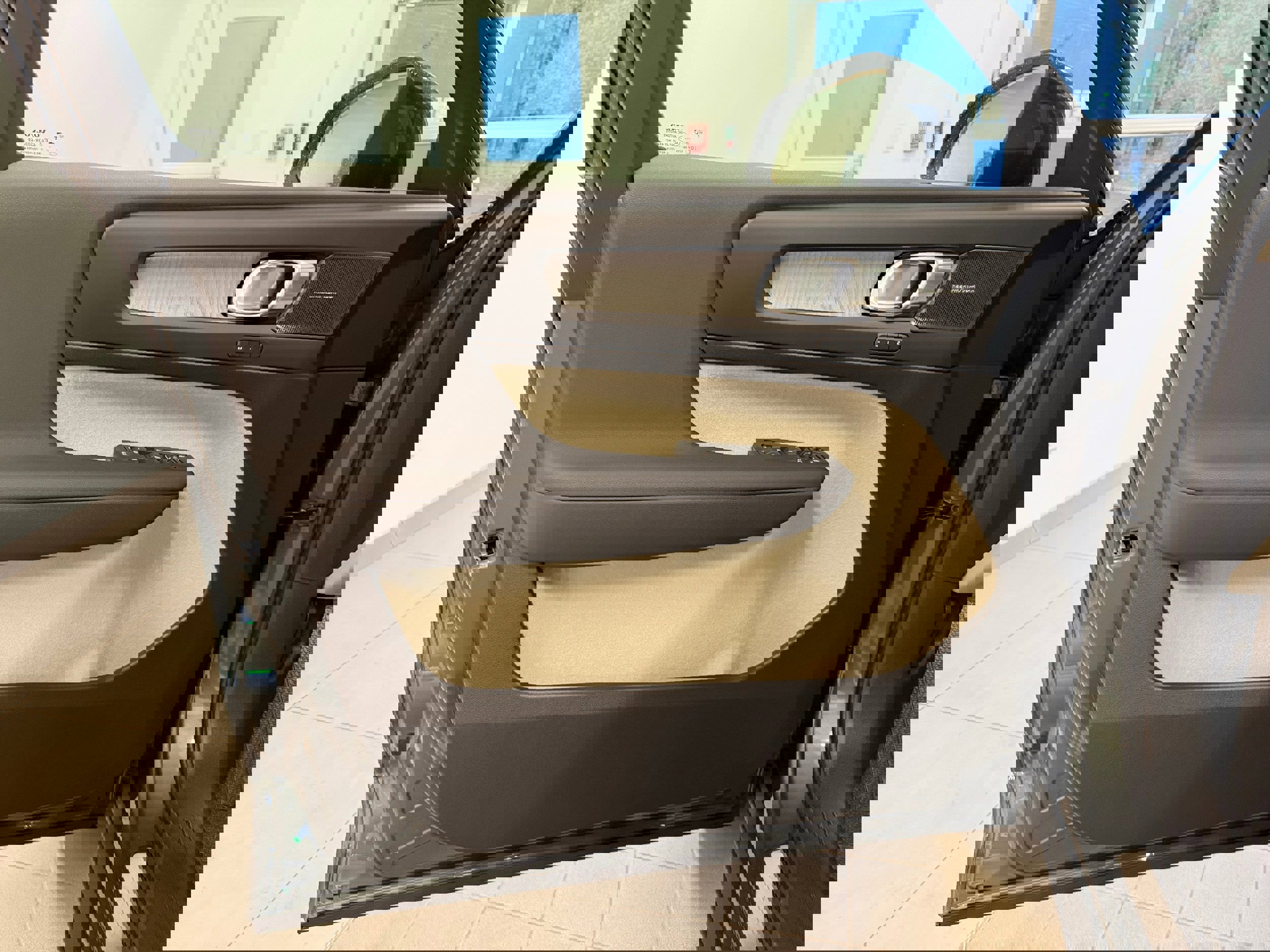 New 2026 Volvo XC40 B5 Ultra w/ Protection Package Premier image 14