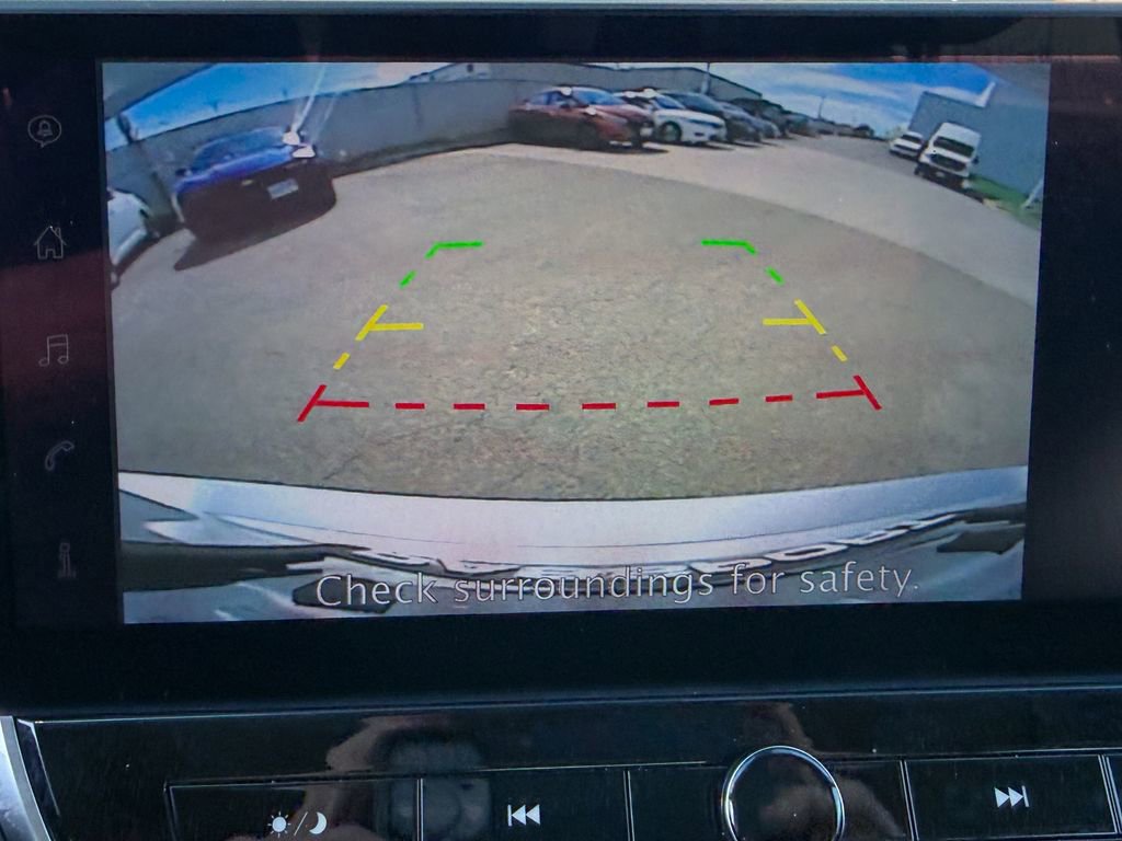 Used 2025 Nissan Altima 2.5 SR w/ SR Premium Package image 10