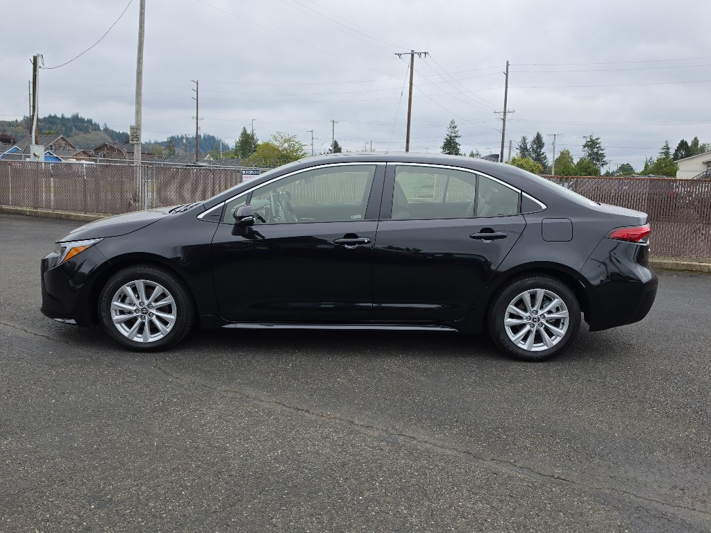 New 2026 Toyota Corolla XLE FWD image 6