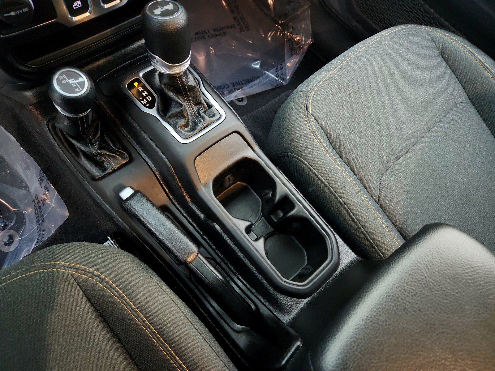 Used 2024 Jeep Wrangler Sport S image 17