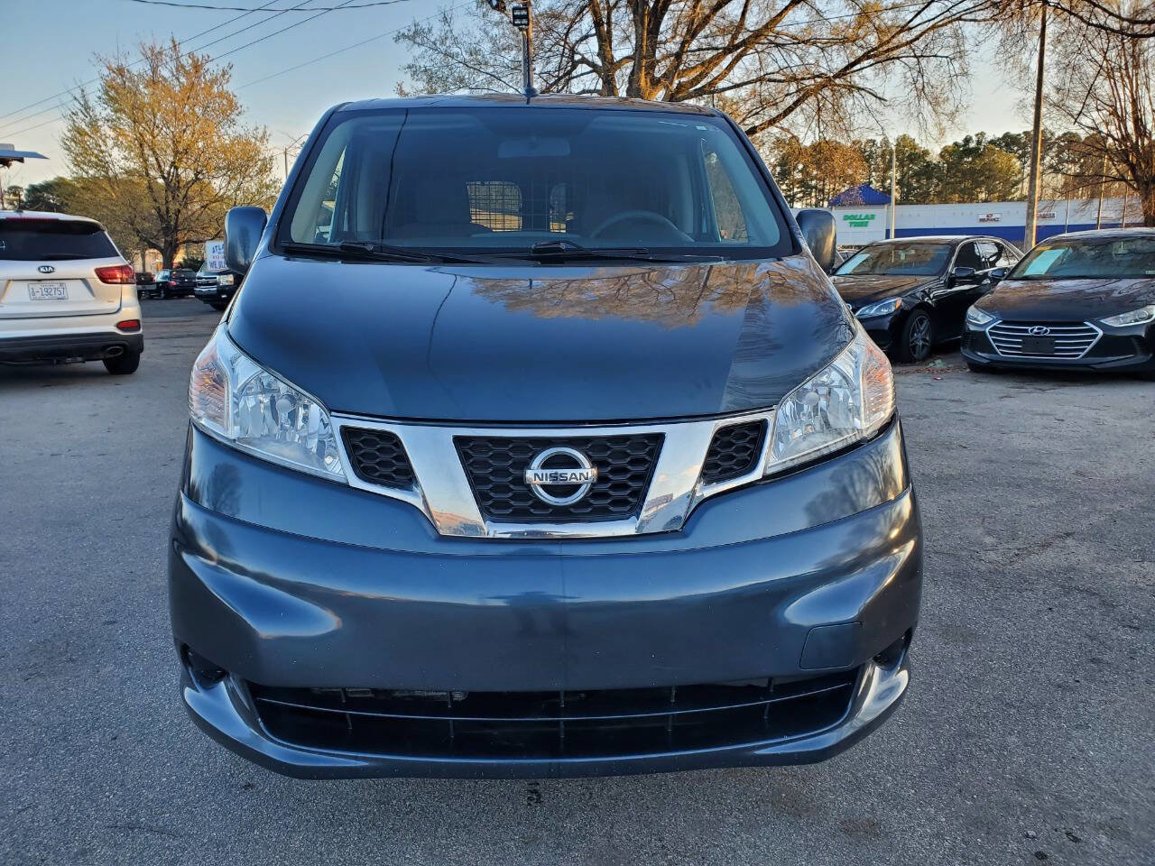 Used 2017 Nissan NV200 SV w/ Technology Package FWD image 2