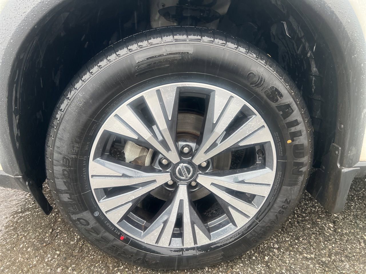 Used 2021 Nissan Rogue SV image 10