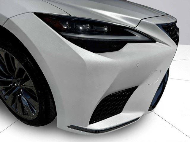 Used 2023 Lexus LS 500 w/ Accessory Package (Z2) RWD image 12