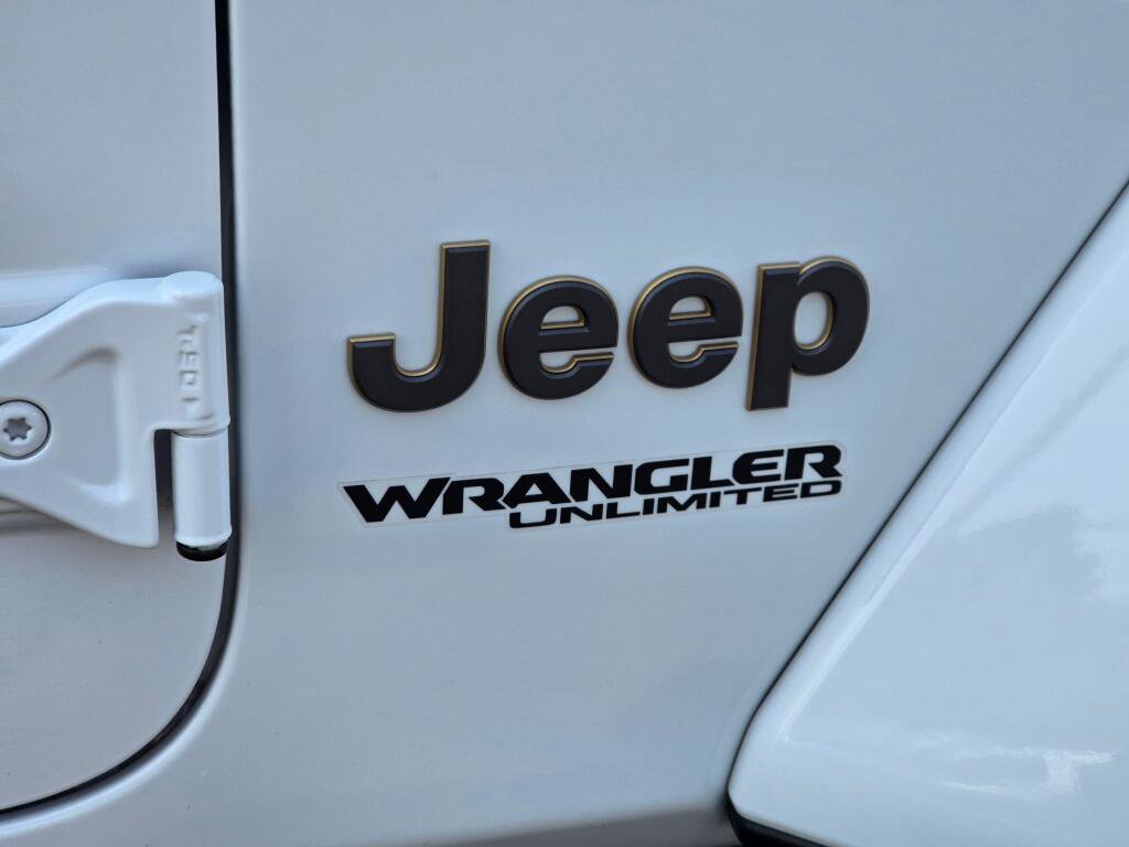 Used 2021 Jeep Wrangler Unlimited Rubicon w/ Dual Top Group AWD/4WD image 30