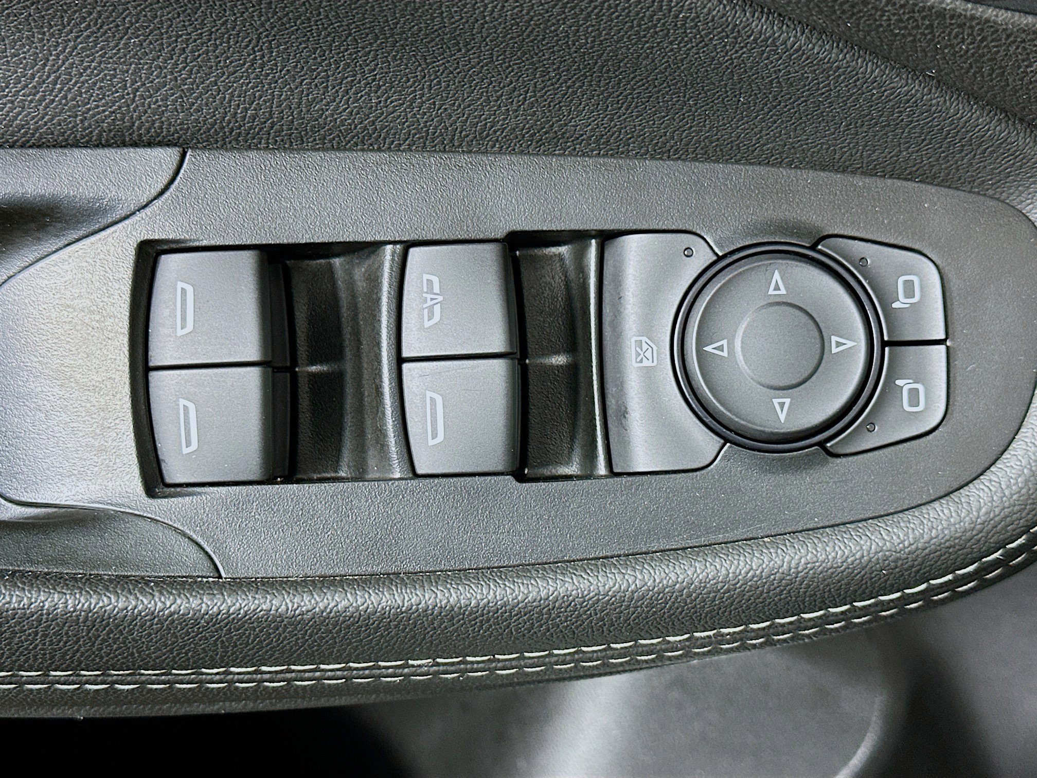 Used 2024 Buick Encore GX Sport Touring w/ Comfort Package image 15