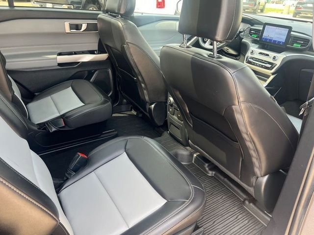 Used 2022 Ford Explorer XLT w/ Equipment Group 202A image 19