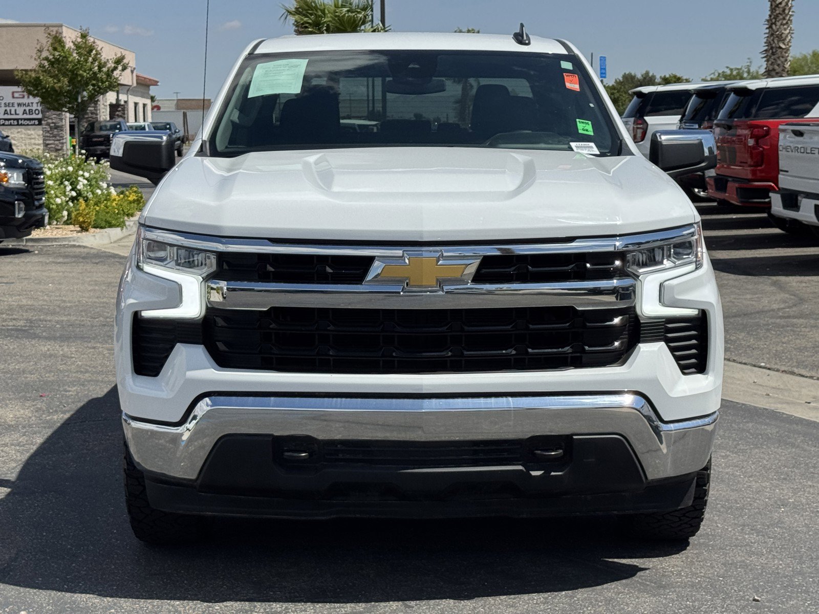 Used 2025 Chevrolet Silverado 1500 LT image 2
