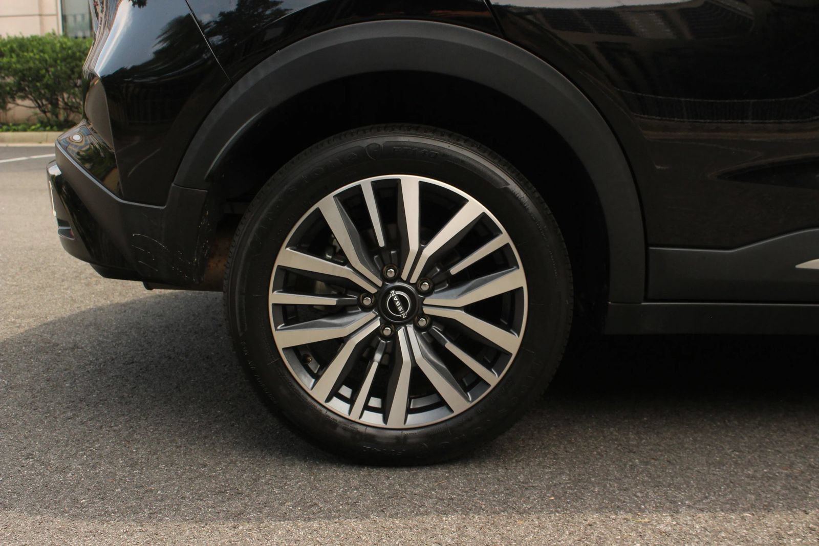 Used 2024 Nissan Kicks SR FWD image 5