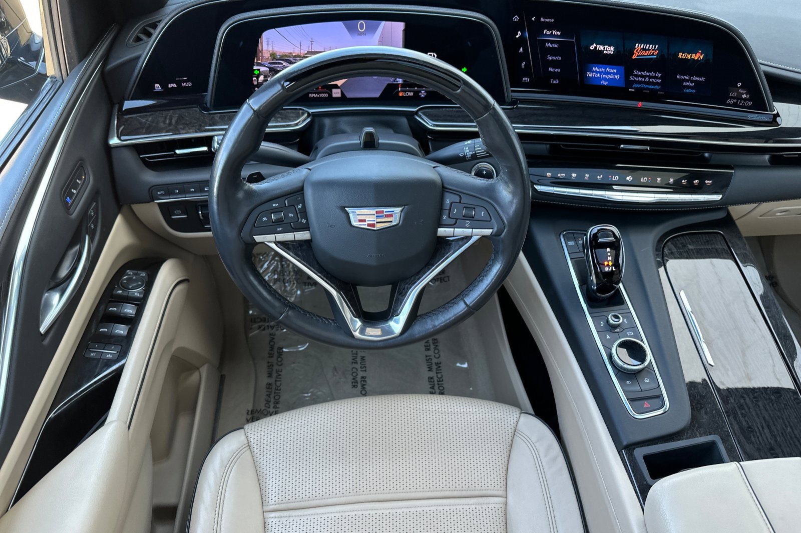 Certified 2023 Cadillac Escalade Premium Luxury w/ Performance Package image 16