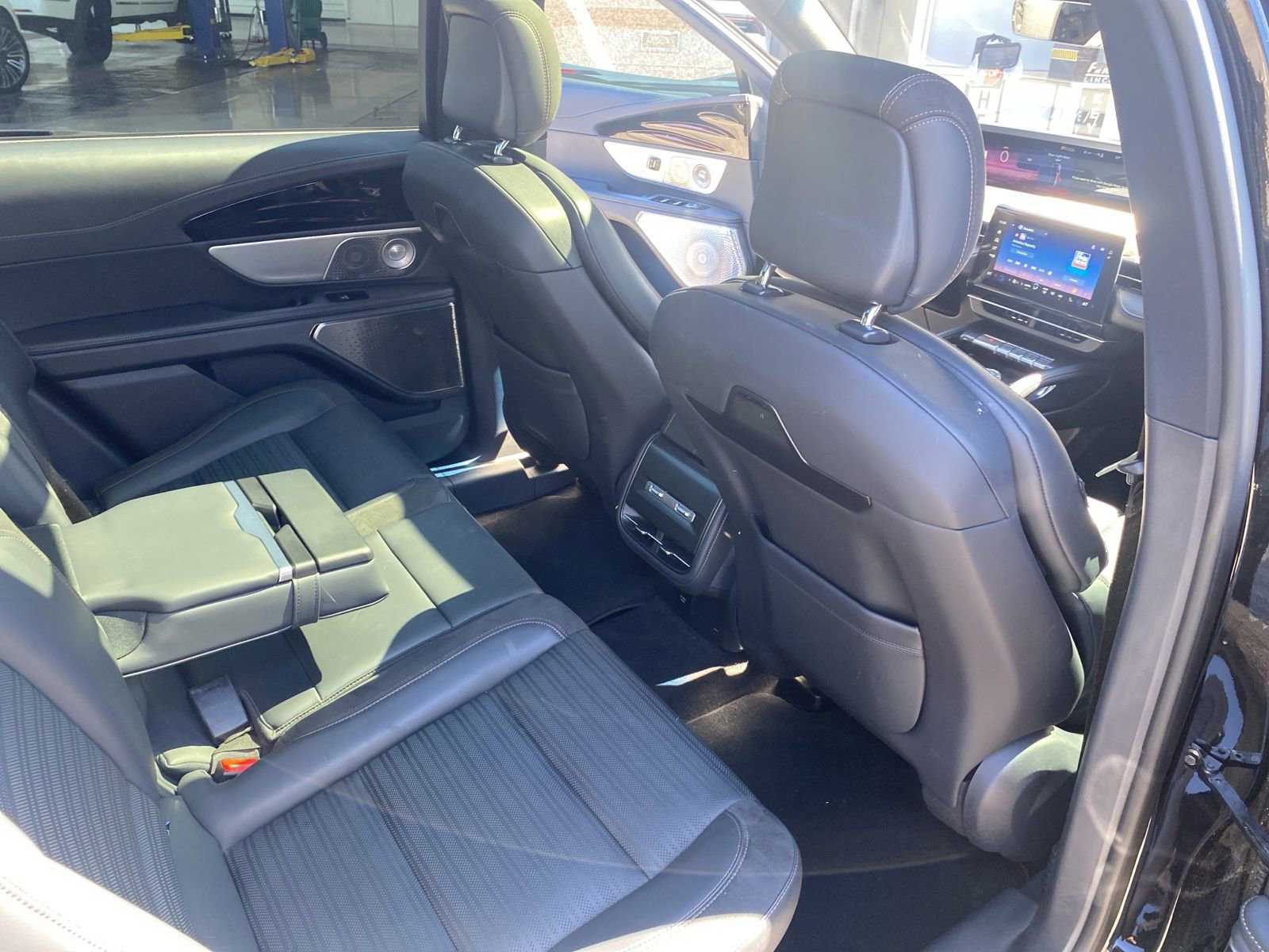 Certified 2024 Lincoln Nautilus Reserve w/ Equipment Group 203A AWD/4WD image 26