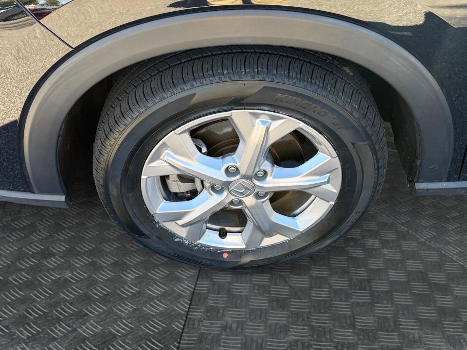 Certified 2025 Honda HR-V LX image 31