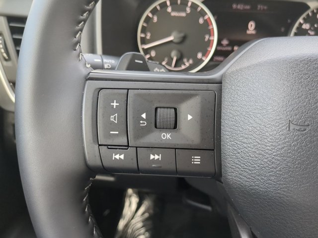 Certified 2026 Nissan Rogue SV FWD image 23