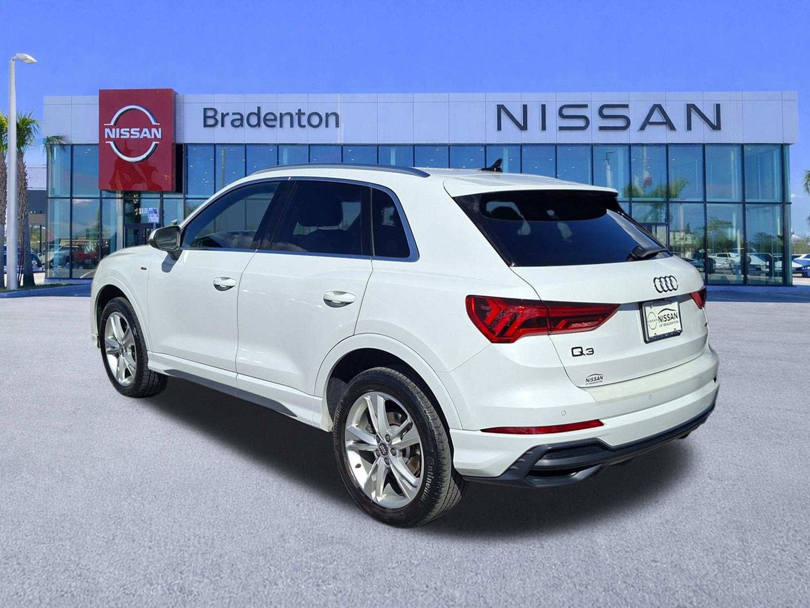 Used 2020 Audi Q3 2.0T Premium Plus w/ Premium Plus Package AWD/4WD image 7