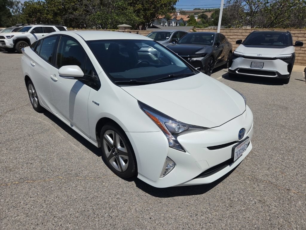 Certified 2016 Toyota Prius Three Touring FWD image 8