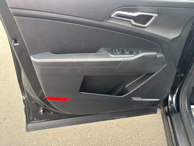 Used 2023 Kia Sportage LX image 13