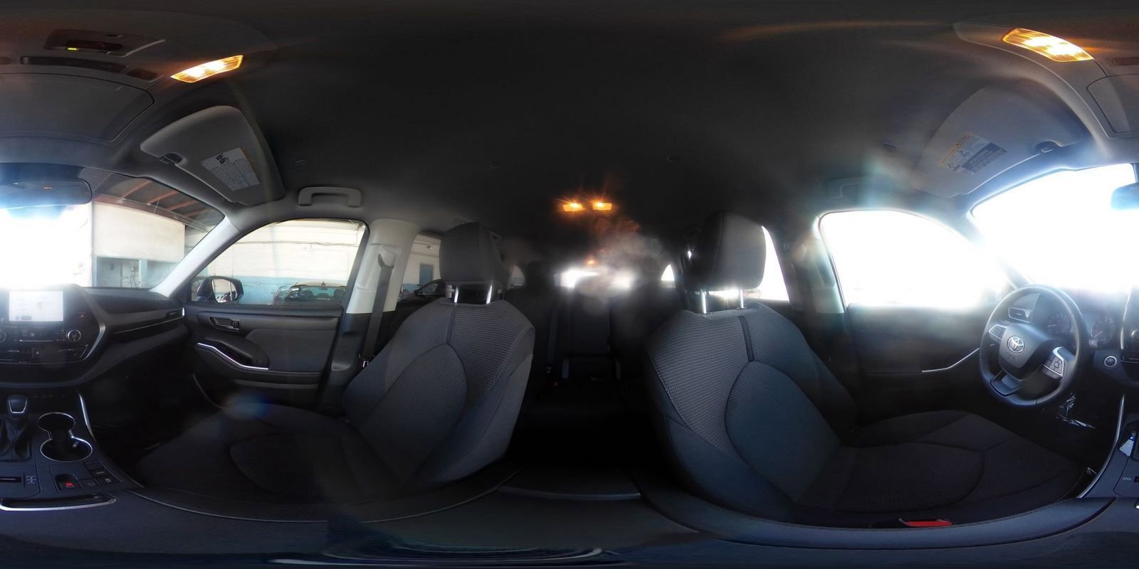 Used 2025 Toyota Highlander LE image 44