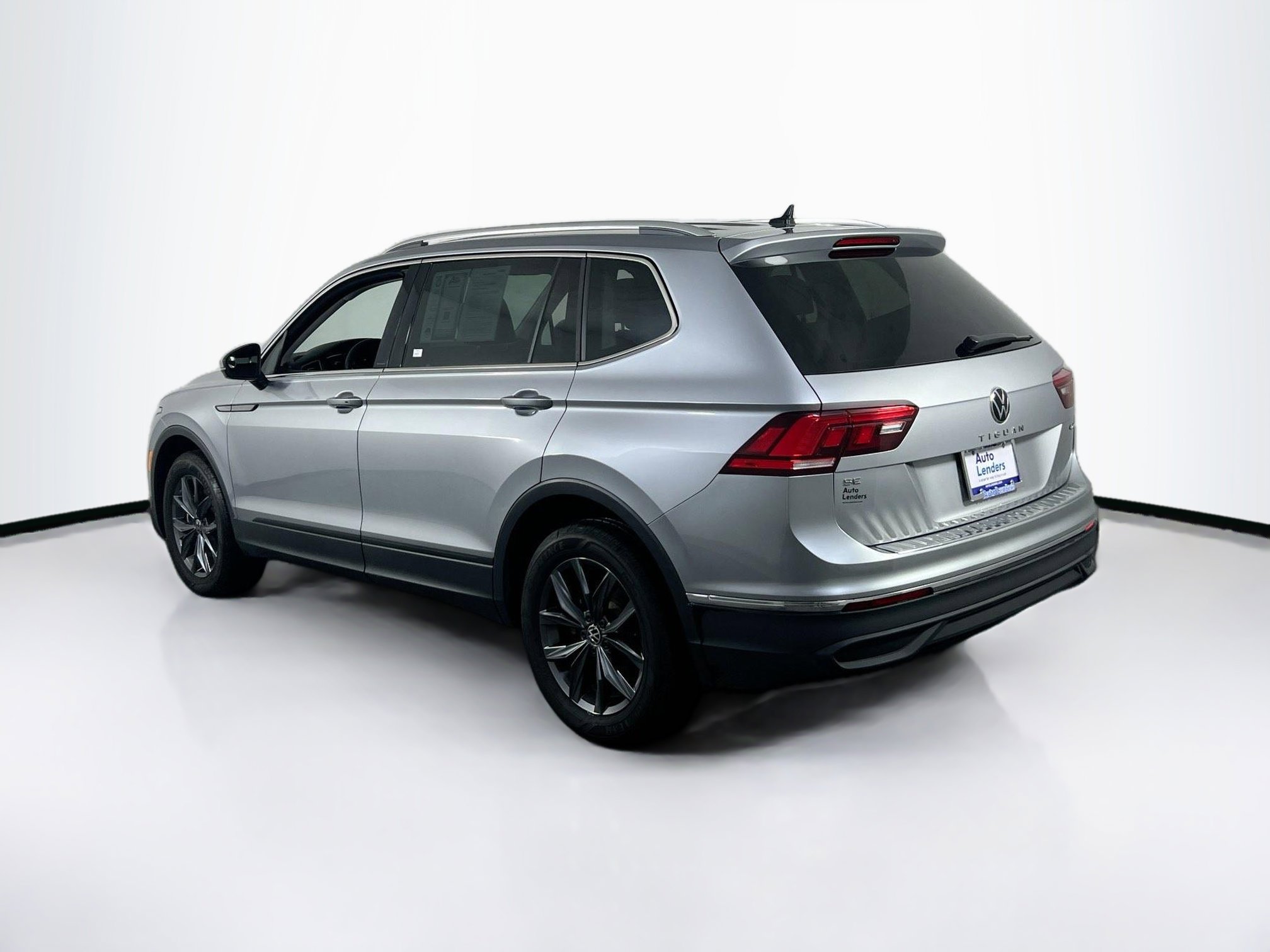 Used 2022 Volkswagen Tiguan SE image 7