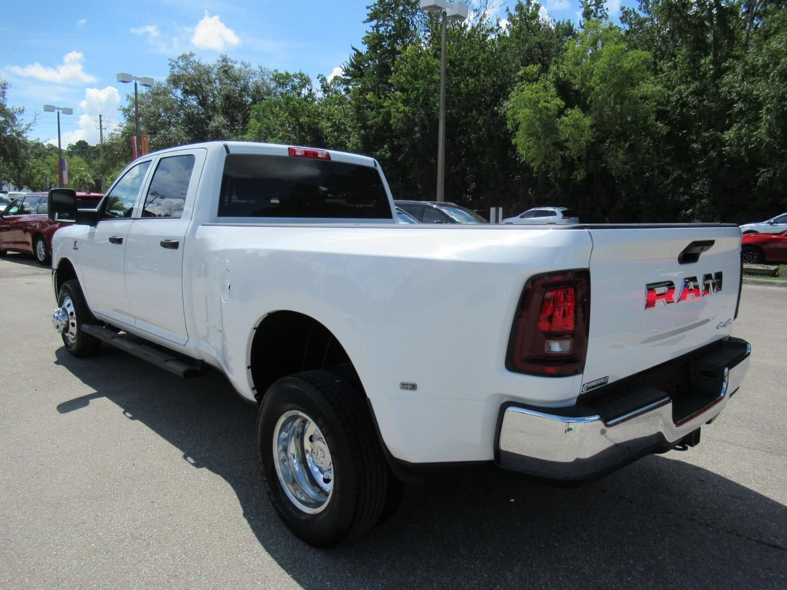 Certified 2026 RAM 3500 Tradesman w/ Chrome Appearance Group AWD/4WD image 5