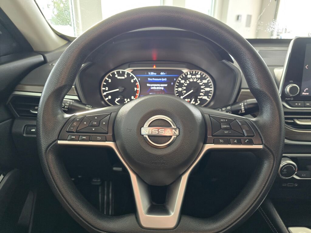 Used 2023 Nissan Altima 2.5 SV image 25