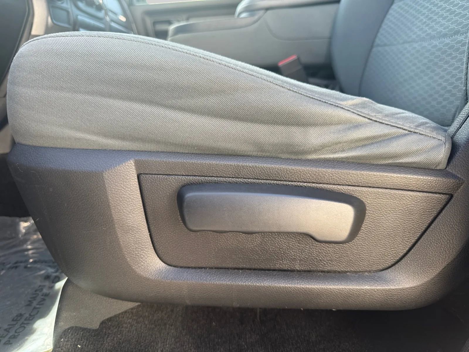 Used 2016 RAM 1500 Express image 18