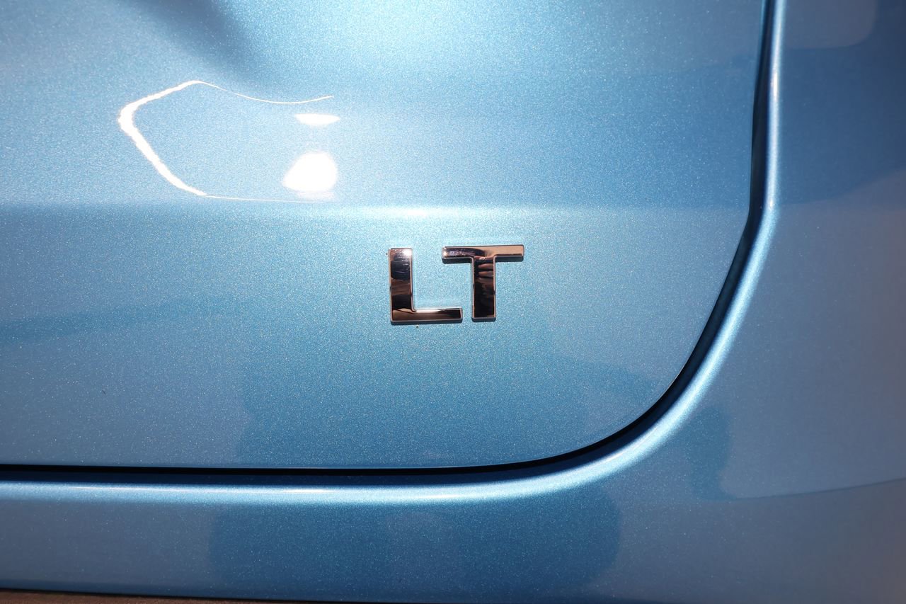 Certified 2025 Chevrolet Trax LT image 34