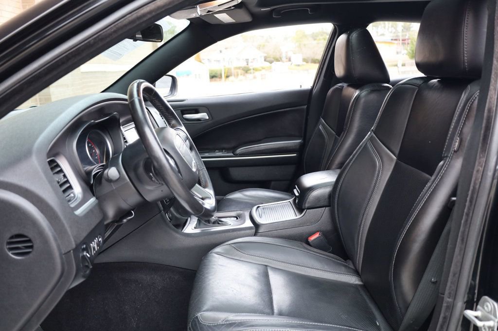 Used 2022 Dodge Charger SXT w/ Leather Interior Group image 15