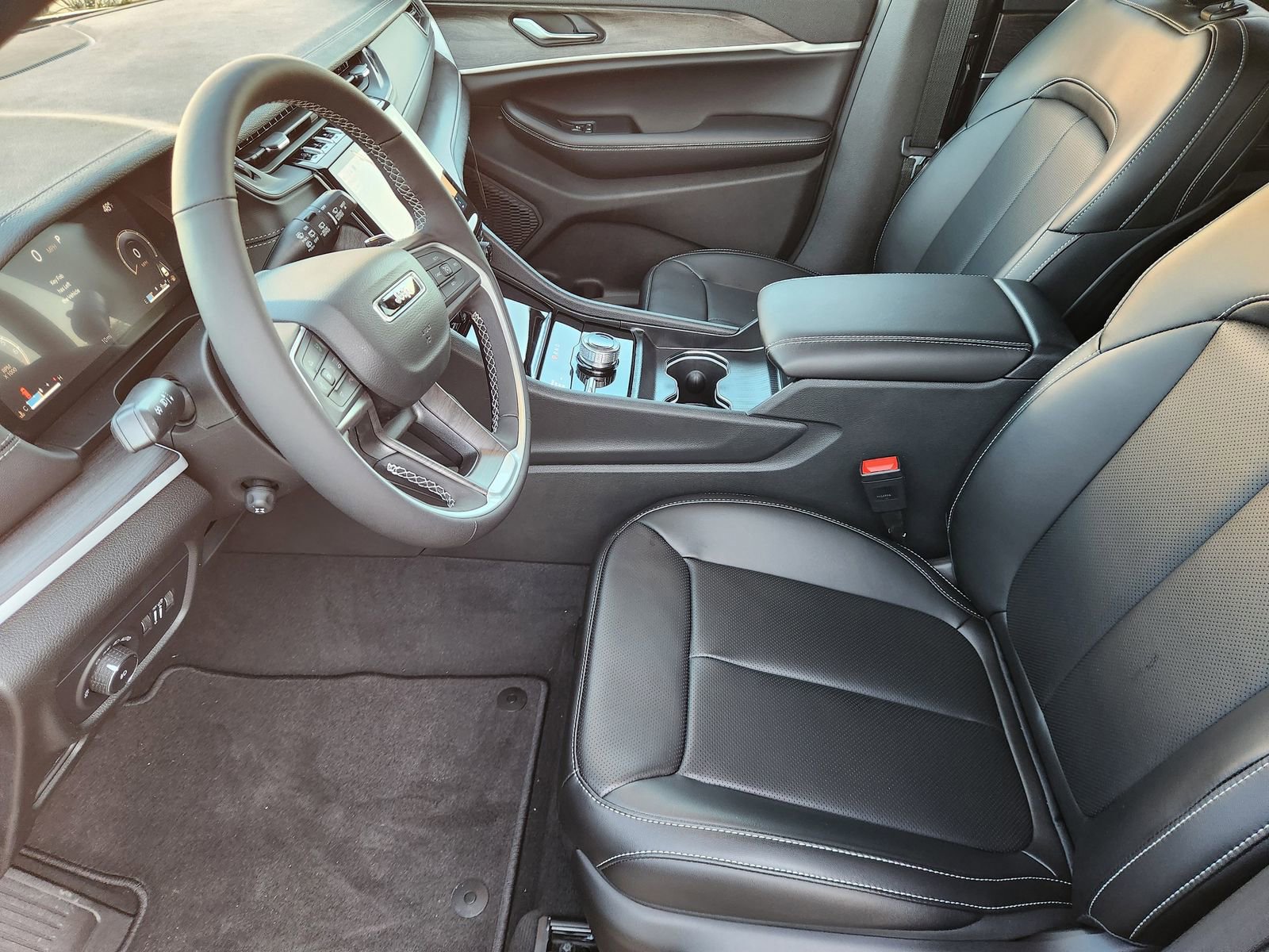 New 2025 Jeep Grand Cherokee L Limited w/ Luxury Tech Group II image 12