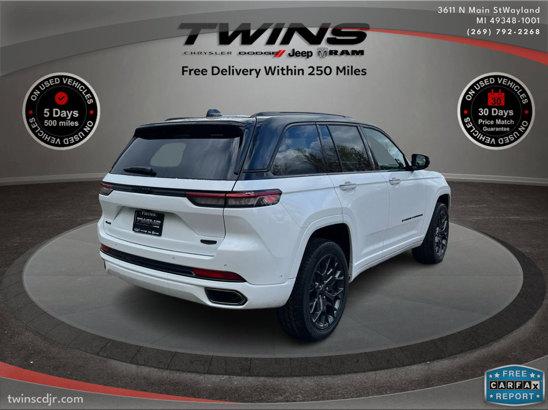 New 2025 Jeep Grand Cherokee Summit image 3