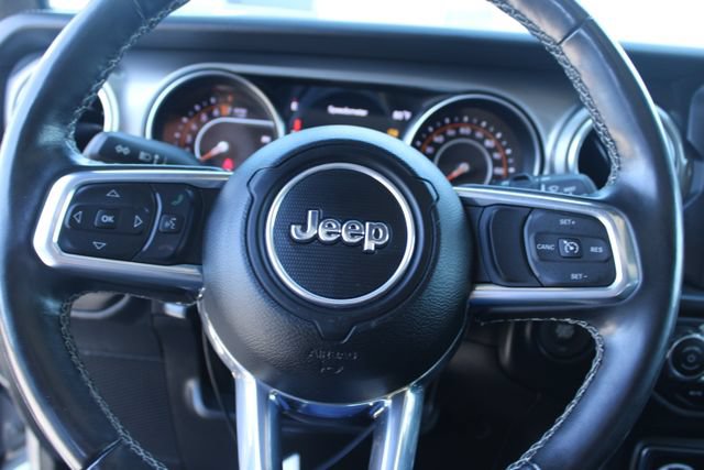Used 2022 Jeep Wrangler Unlimited Sahara w/ Cold Weather Group AWD/4WD image 17