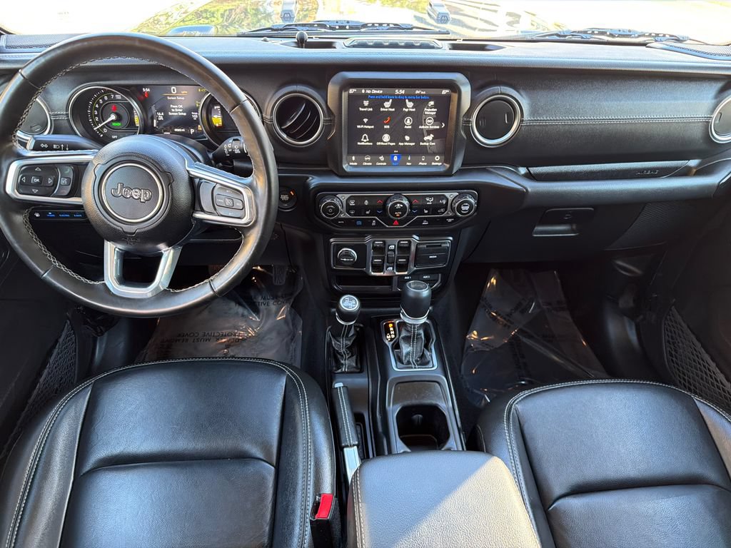 Used 2022 Jeep Wrangler Unlimited Sahara w/ Cold Weather Group AWD/4WD image 18