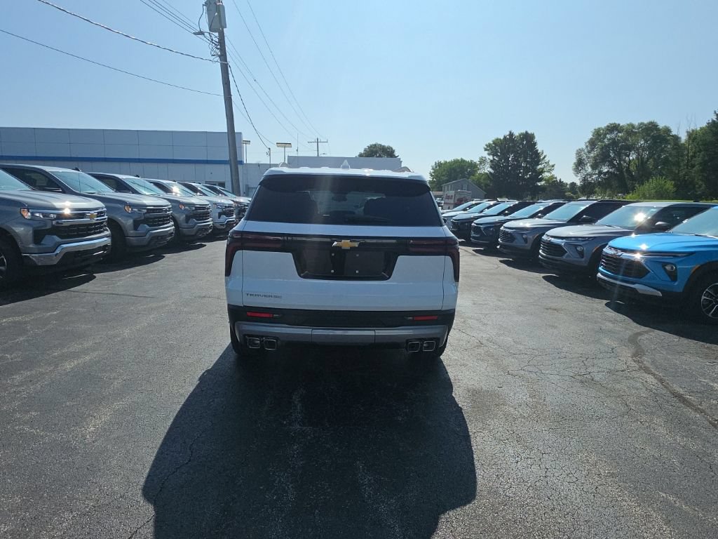 New 2026 Chevrolet Traverse LT w/ LPO, Floor Liner Package FWD image 6