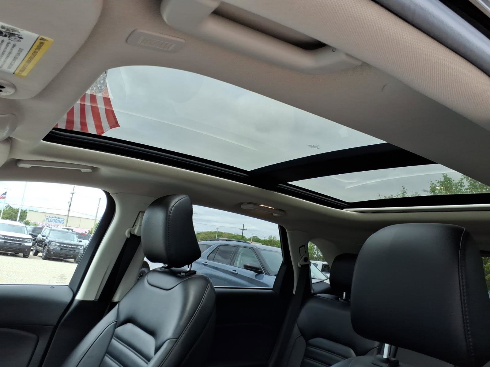 Used 2023 Ford Edge SEL w/ Convenience Package AWD/4WD image 13