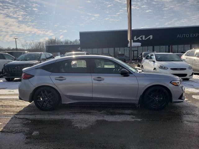 Used 2023 Honda Civic Sport image 2