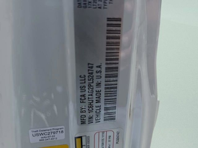 Certified 2023 Jeep Gladiator Willys image 16